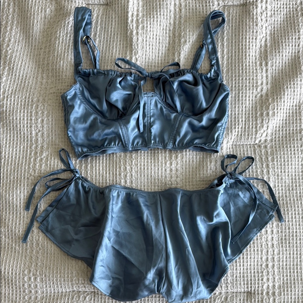 Victoria's Secret Satin Pajama Set in Teal